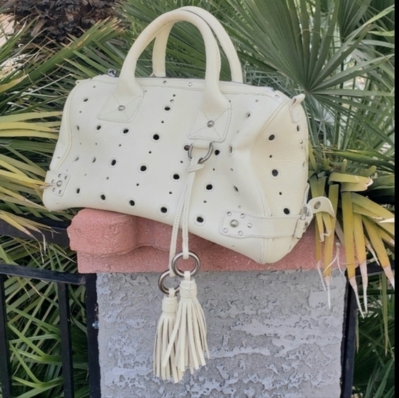 Marc Jacobs Handbags - Marc Jacobs Pale Yellow Leather‎ Bridgette Satchel Bag